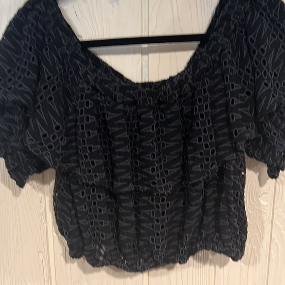 Free PEOPLE Off The Shoulder Croo Eyelet Top Double layer at neckline size small - Picture 4 of 8